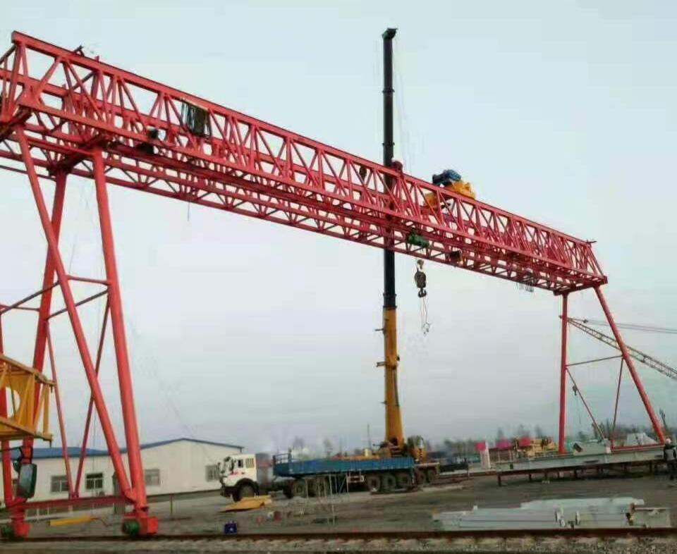 門式起重機(jī)作業(yè)前的重點檢查工程應(yīng)滿足以下要求