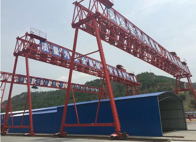 MG100/10T龍門吊軌道安裝有哪些要求?我們需要認(rèn)真謹(jǐn)慎