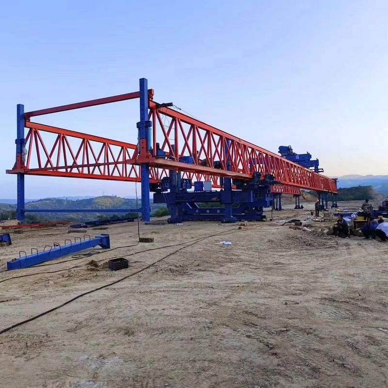 山西路橋離隰高速GYLQ200T-40M自平衡過(guò)跨架橋機(jī)